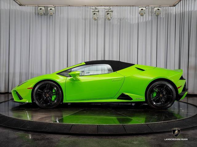 Used 2021 Lamborghini Huracan EVO RWD image 9