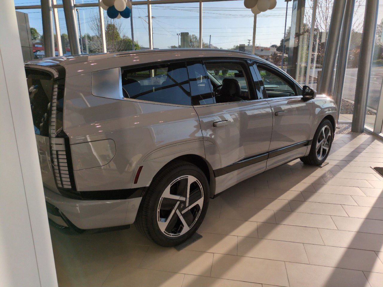 New 2026 Hyundai Ioniq 9 Calligraphy image 6