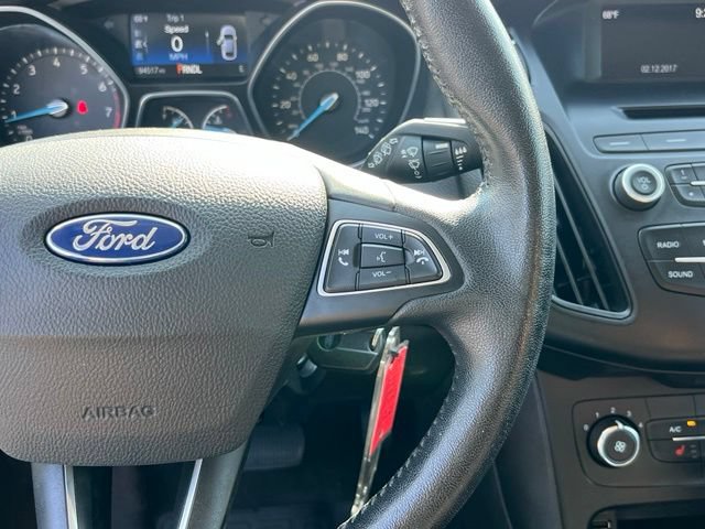 Used 2016 Ford Focus SE w/ SE Cold Weather Package FWD image 22