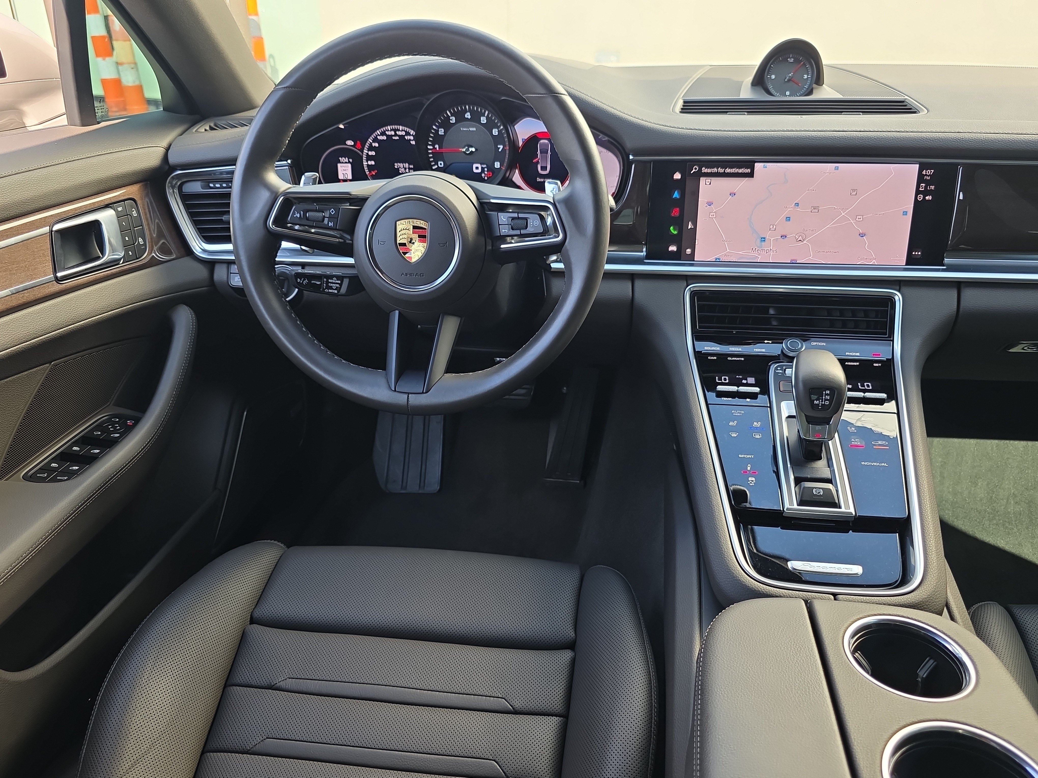 Certified 2023 Porsche Panamera image 17