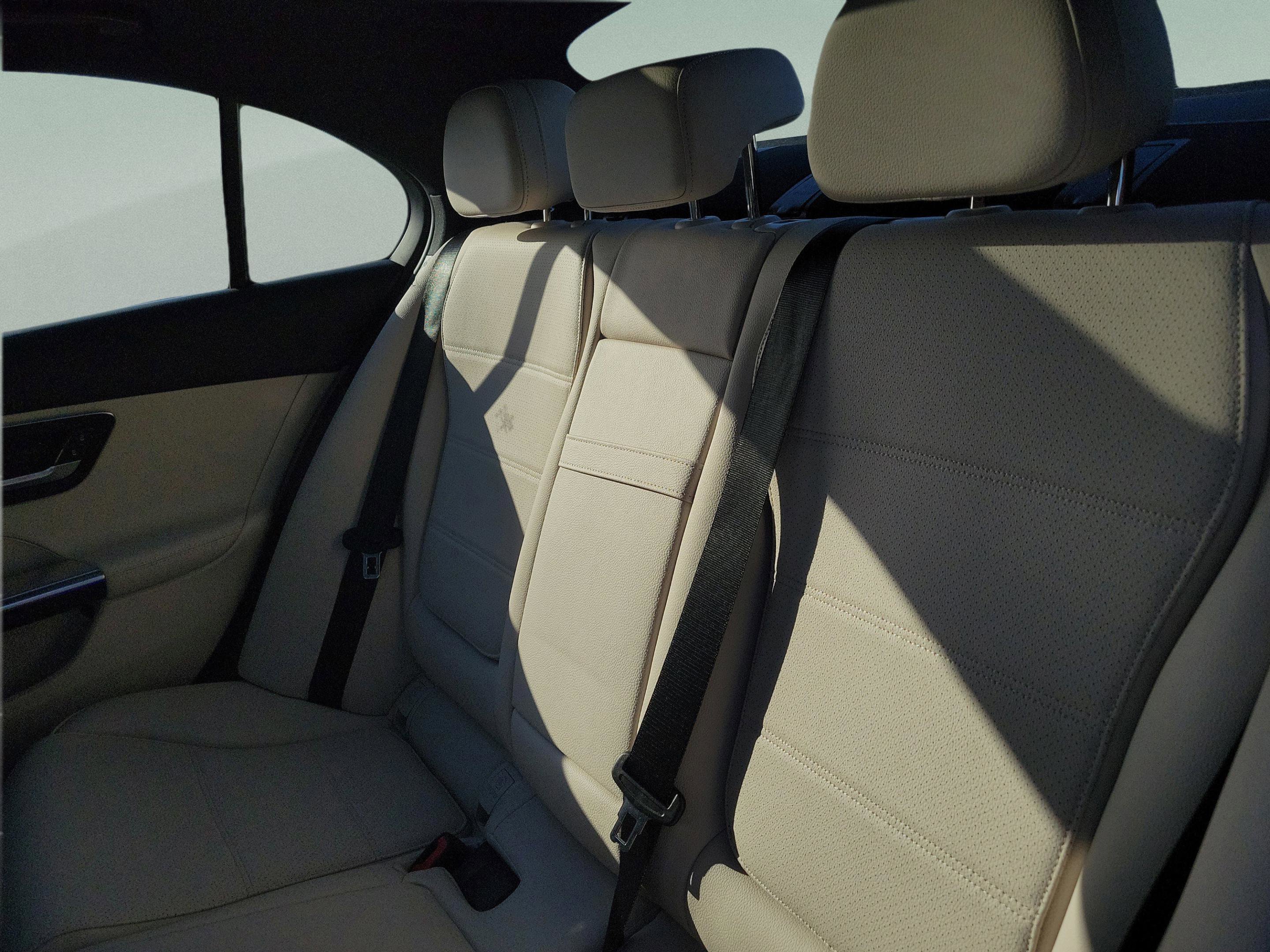 Certified 2025 Mercedes-Benz C 300 Sedan image 6