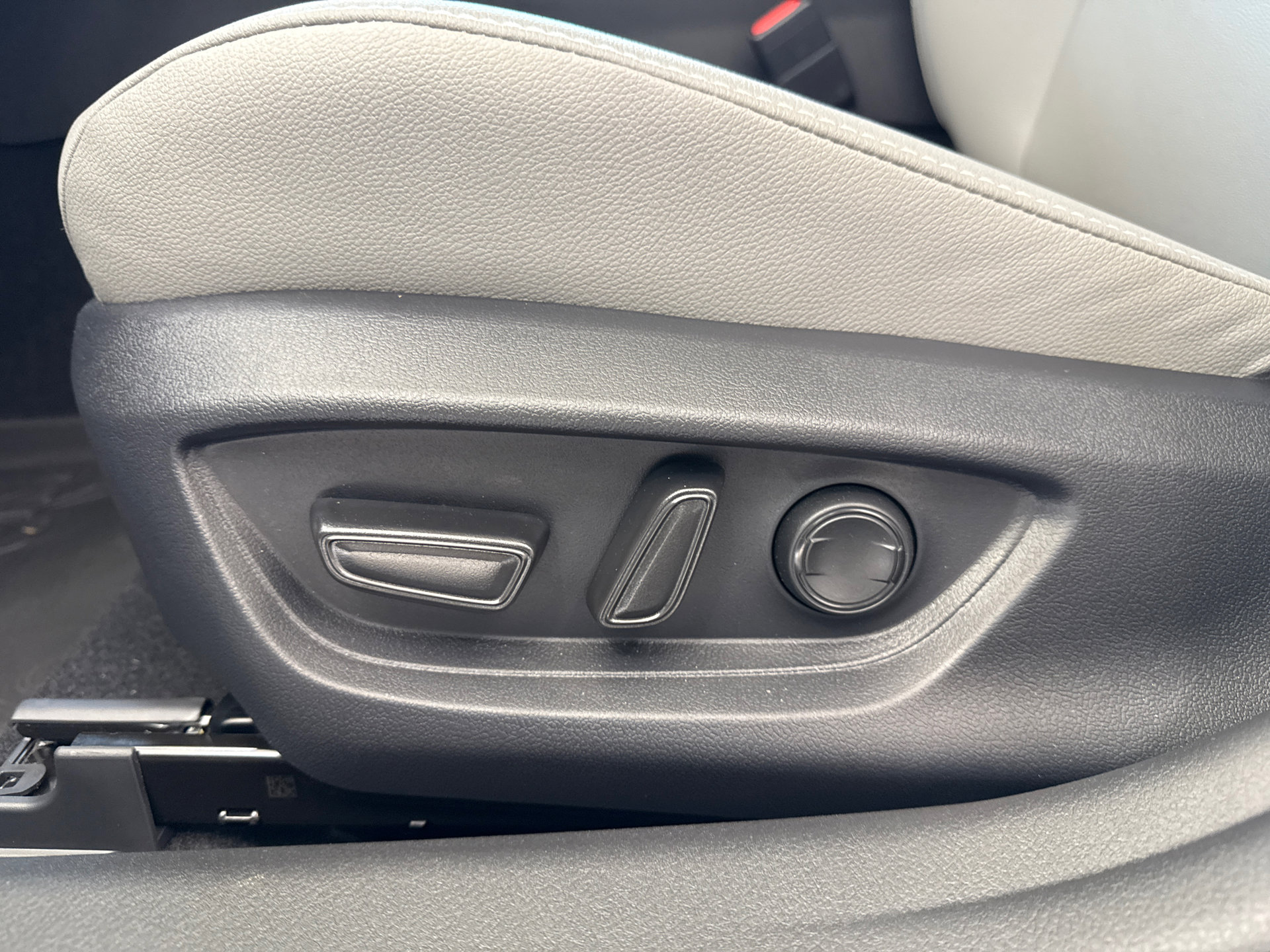 Certified 2026 Toyota Camry SE w/ Convenience Package image 23