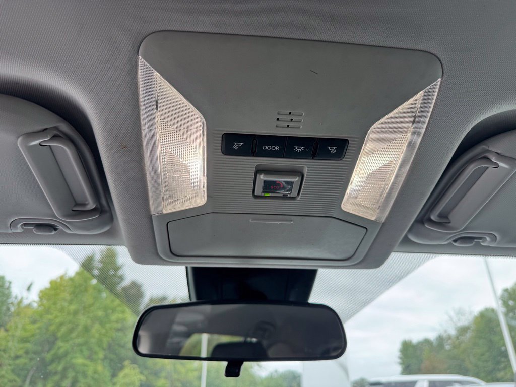 Used 2025 Toyota RAV4 XLE FWD image 20