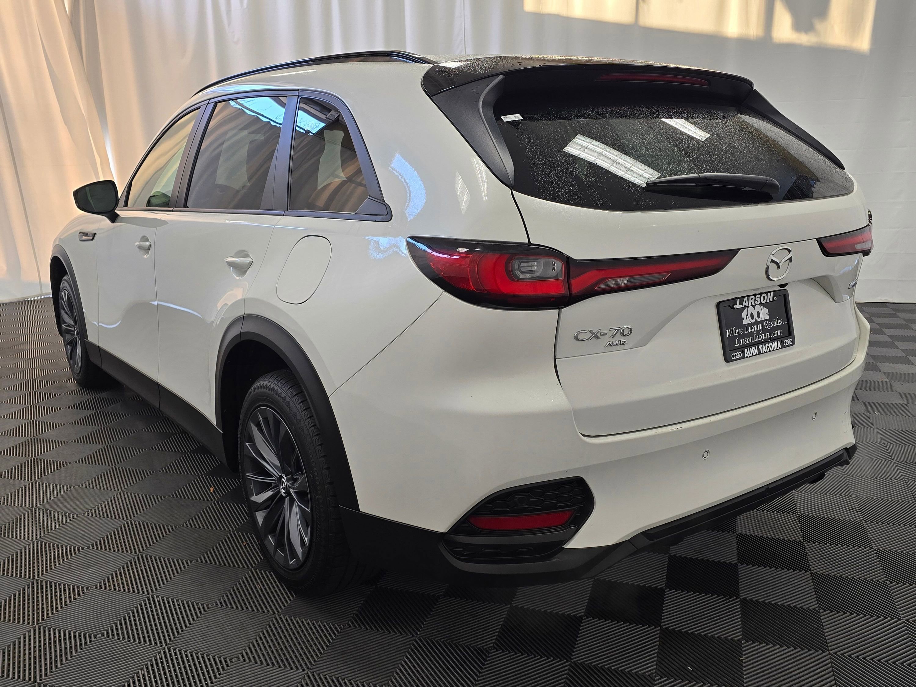 Used 2025 MAZDA CX-70 3.3 Turbo w/ Preferred Package AWD/4WD image 3
