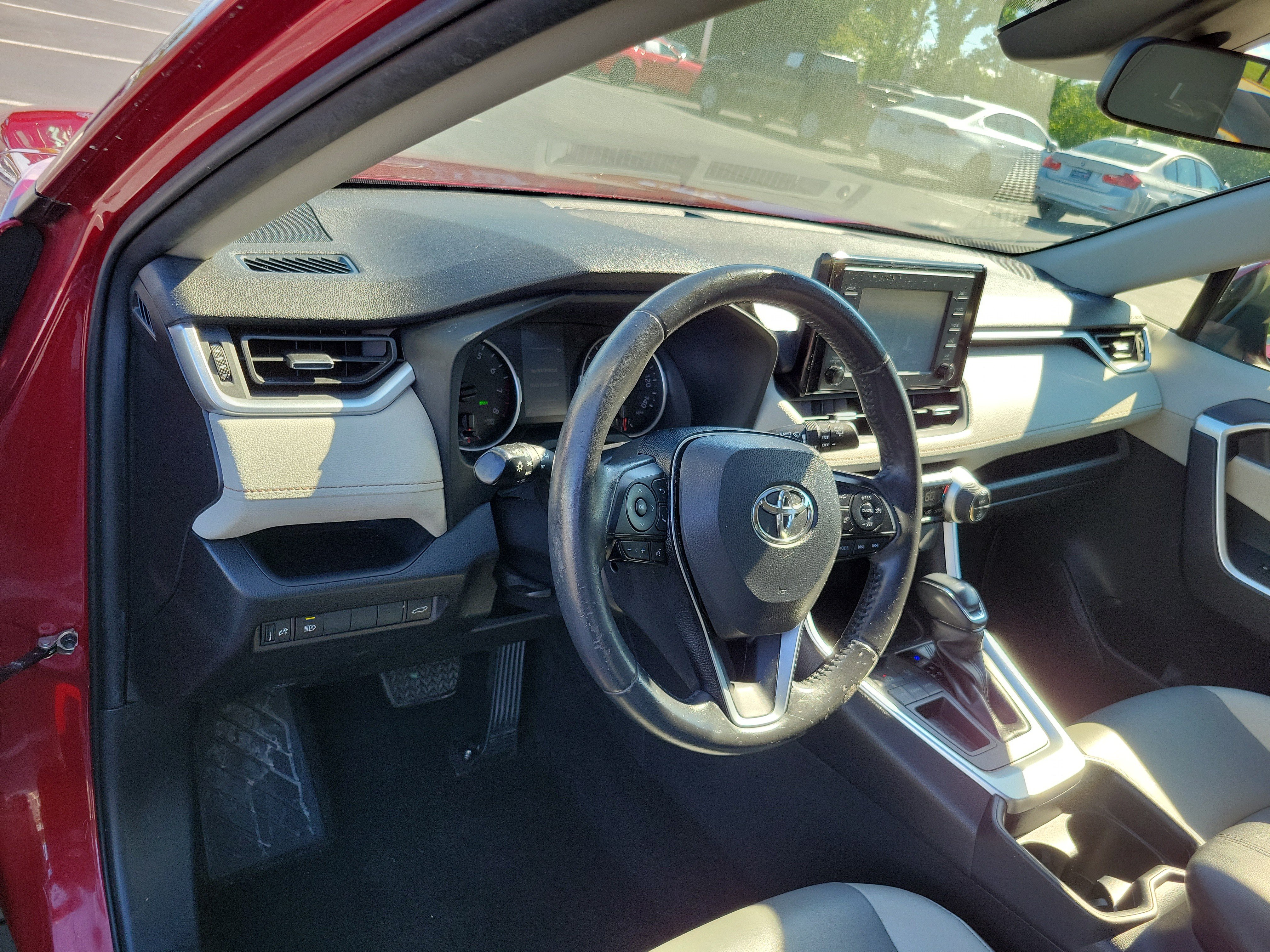 Certified 2019 Toyota RAV4 XLE Premium FWD image 19