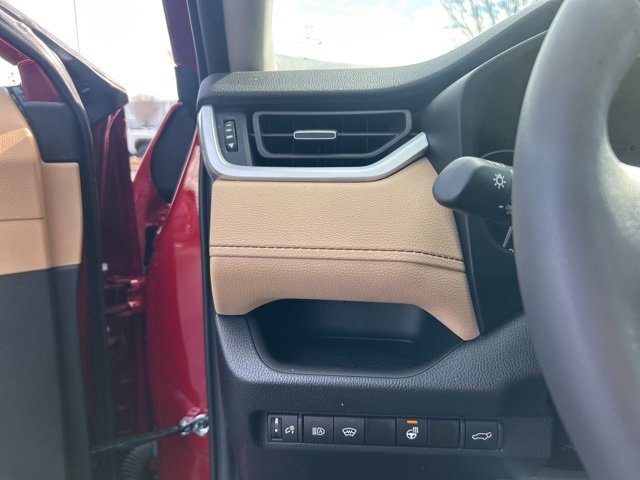 Used 2023 Toyota RAV4 XLE Premium image 24