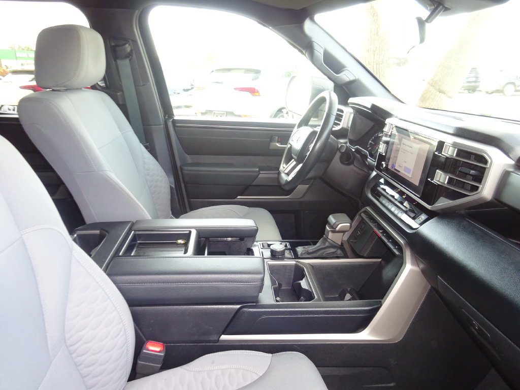 Used 2025 Toyota Tundra SR5 AWD/4WD image 16