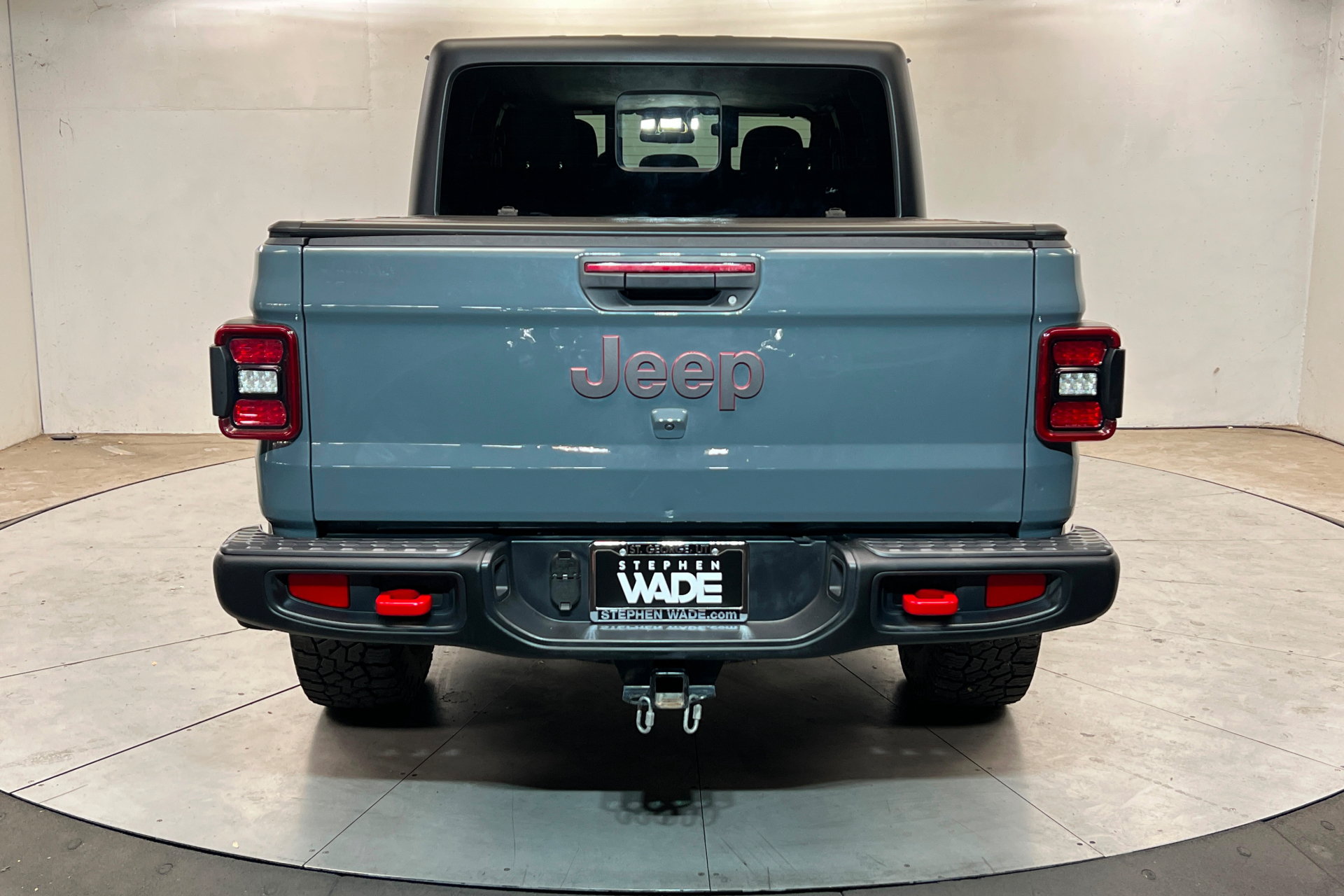 Used 2024 Jeep Gladiator Rubicon w/ Convenience Group AWD/4WD image 5