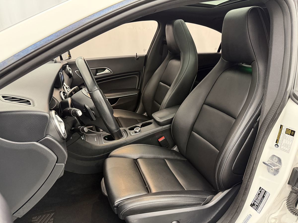 Used 2019 Mercedes-Benz CLA 250 4MATIC image 9