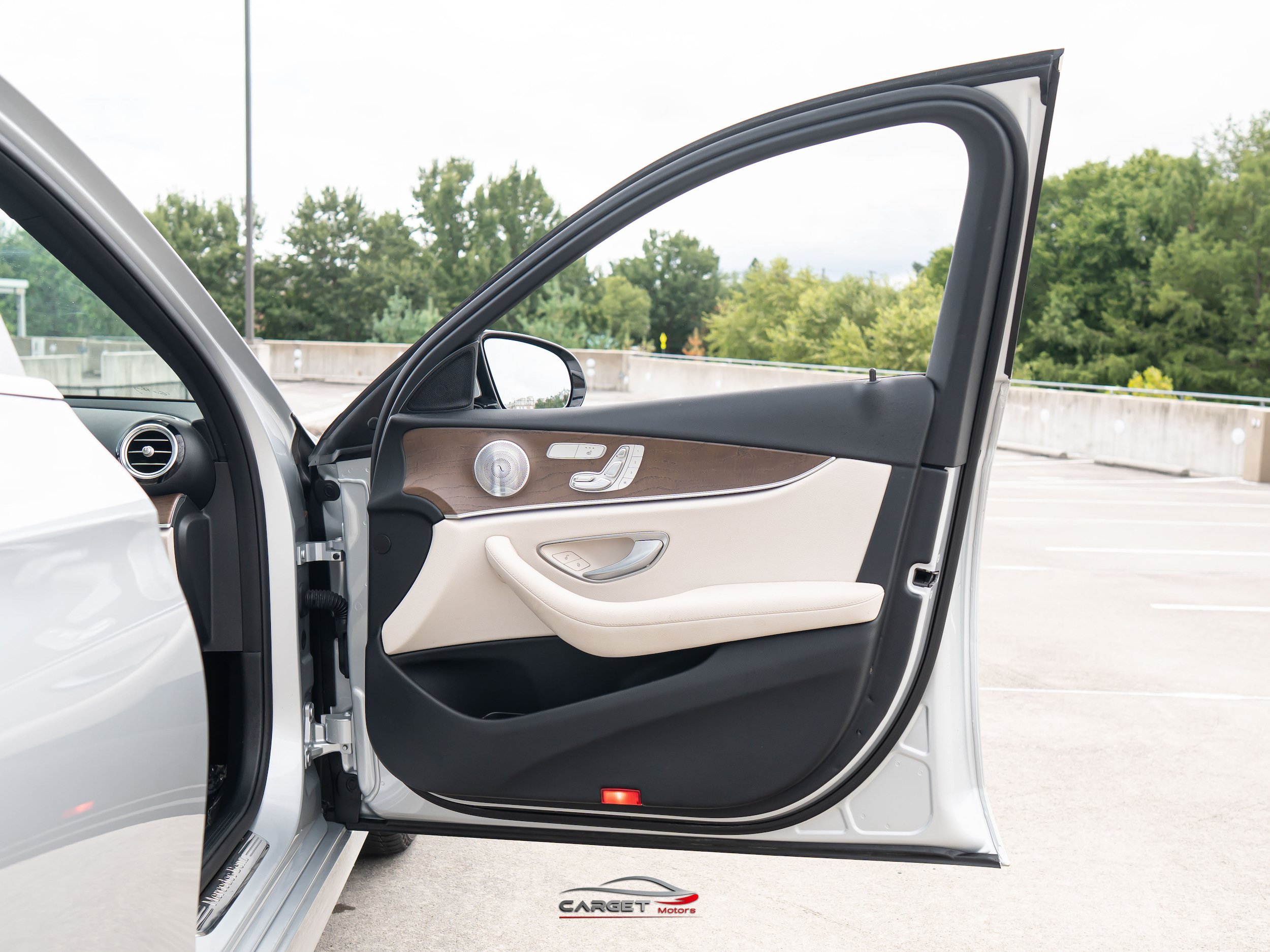 Used 2019 Mercedes-Benz E 450 4MATIC Sedan w/ Driver Assistance Package image 42
