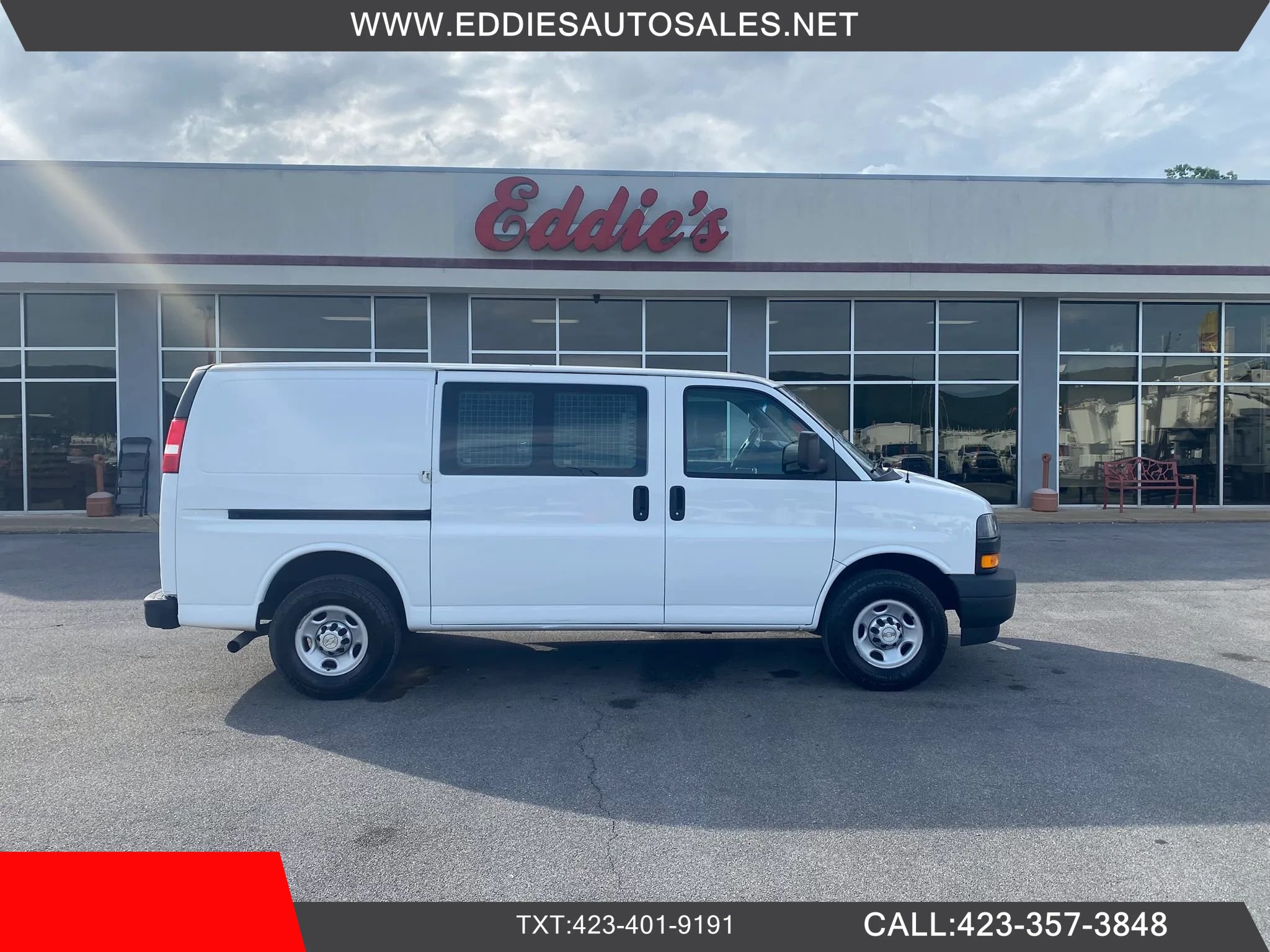 Used 2020 Chevrolet Express 2500 w/ Driver Convenience Package RWD image 1