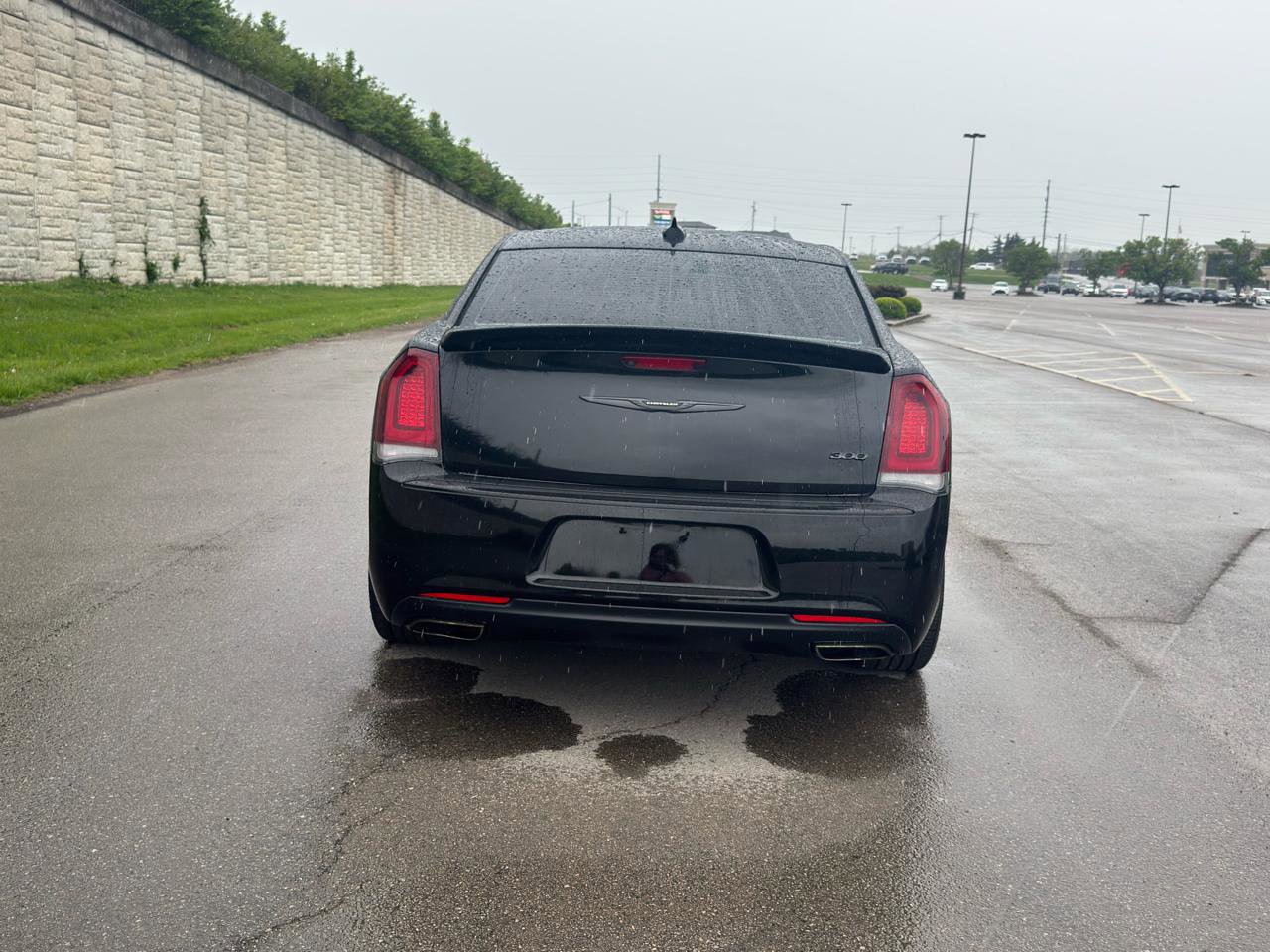 Used 2021 Chrysler 300 Touring w/ Sport Appearance Package image 4