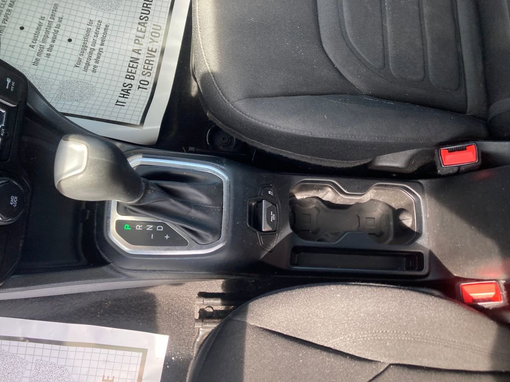 Used 2018 Jeep Renegade Latitude w/ Cold Weather Group image 30