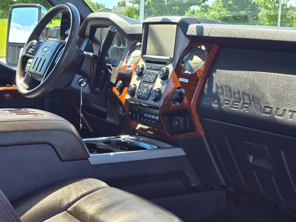 Used 2016 Ford F250 King Ranch w/ Snow Plow Prep Package AWD/4WD image 7