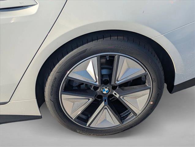 New 2026 BMW i4 eDrive40 image 9