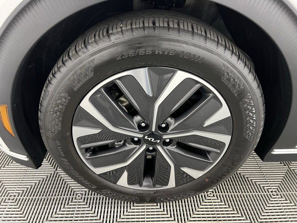 Used 2024 Kia EV6 Light image 12