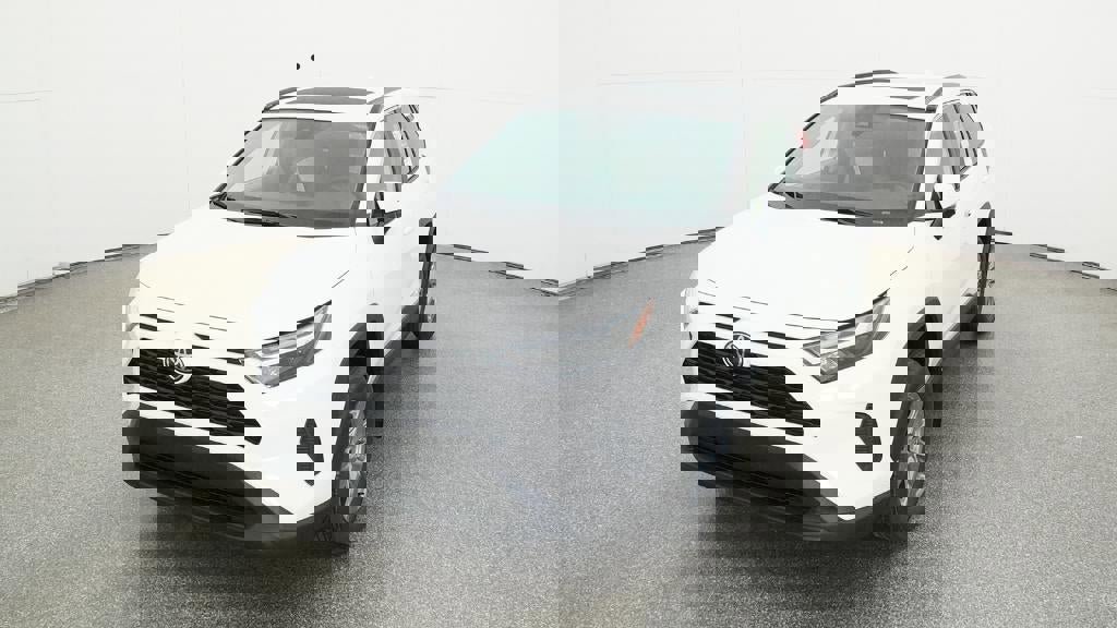 New 2025 Toyota RAV4 XLE image 16