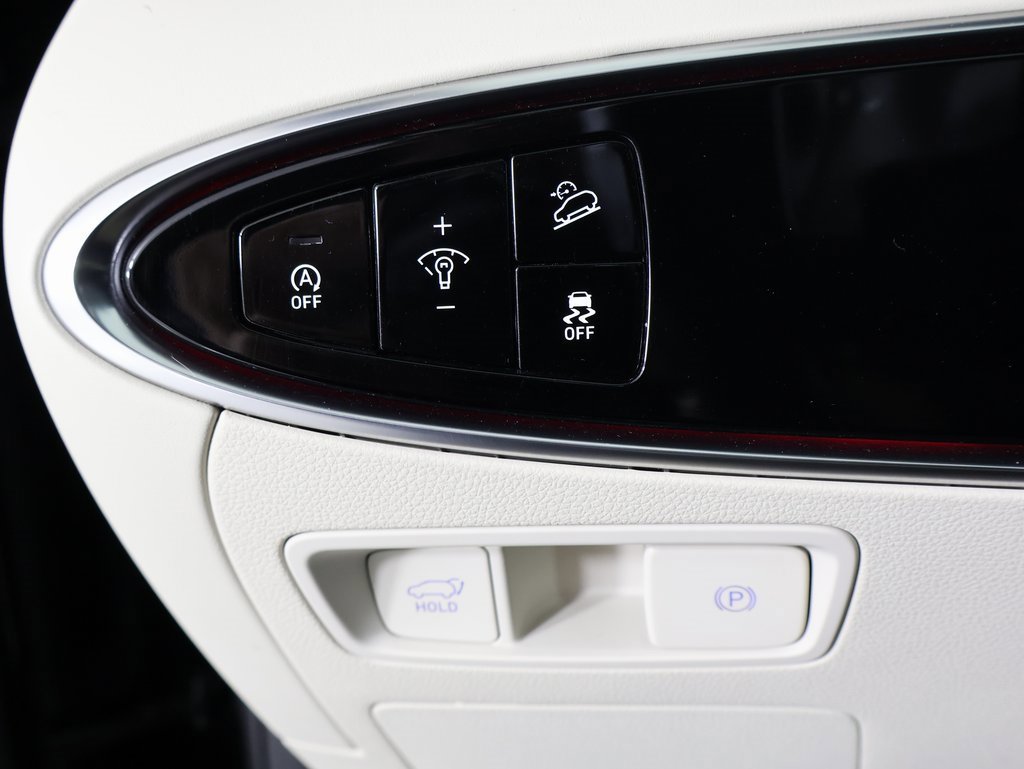 Used 2023 Genesis GV70 2.5T w/ Advanced Package image 26