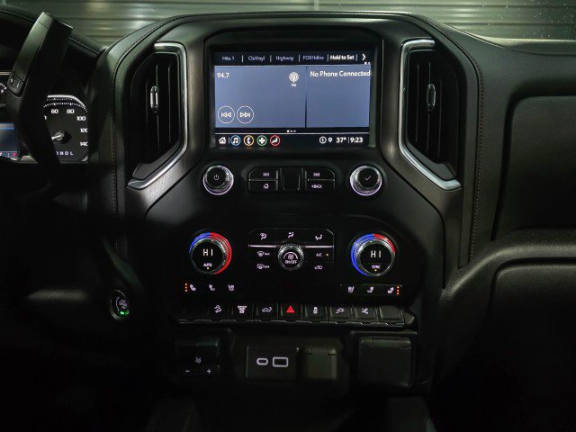 Used 2023 GMC Sierra 3500 AT4 w/ Gooseneck/5TH Wheel Package image 29