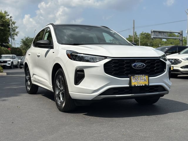 Certified 2023 Ford Escape ST-Line w/ Tech Pack #1 AWD/4WD image 49