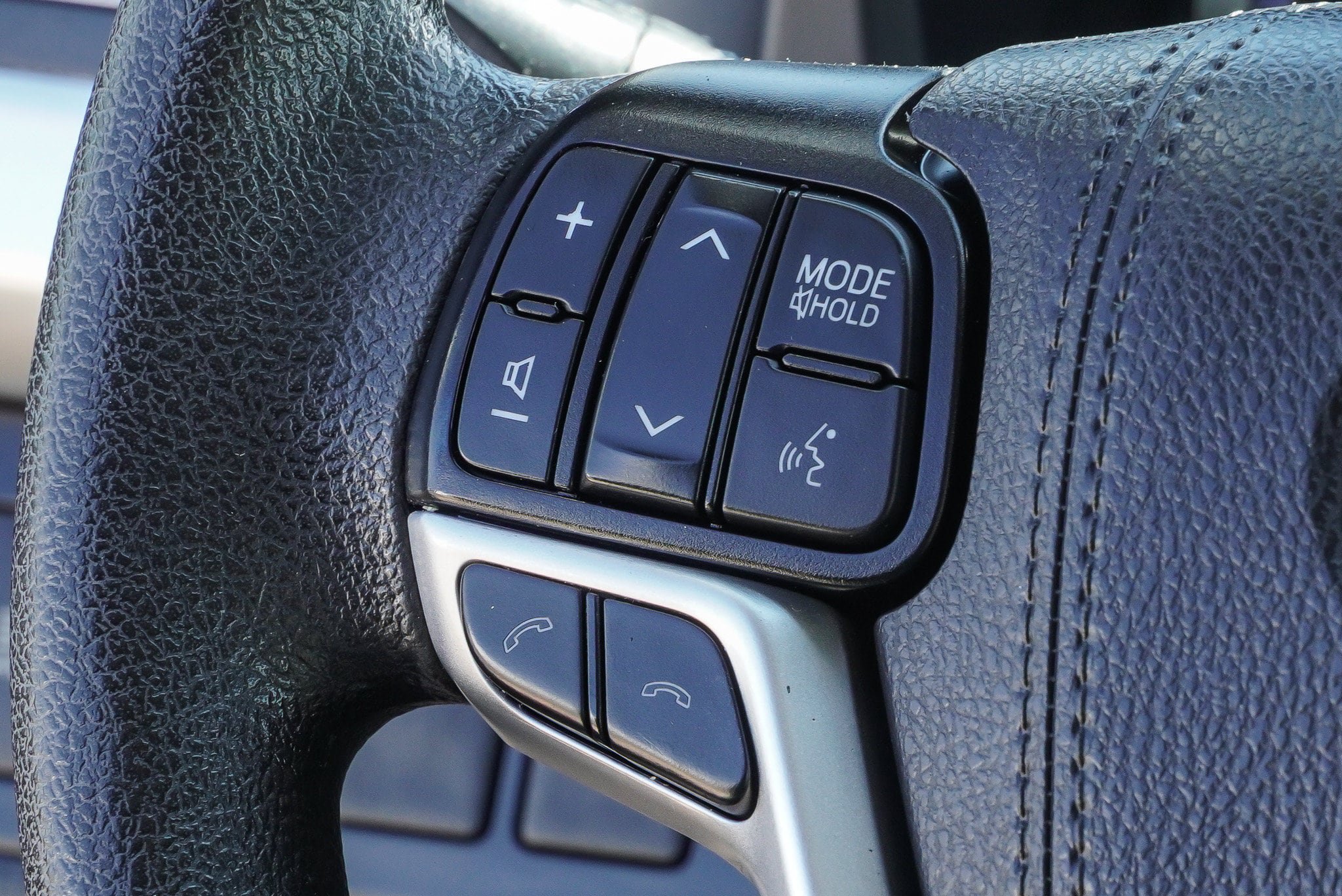 Used 2019 Toyota Highlander LE AWD/4WD image 33