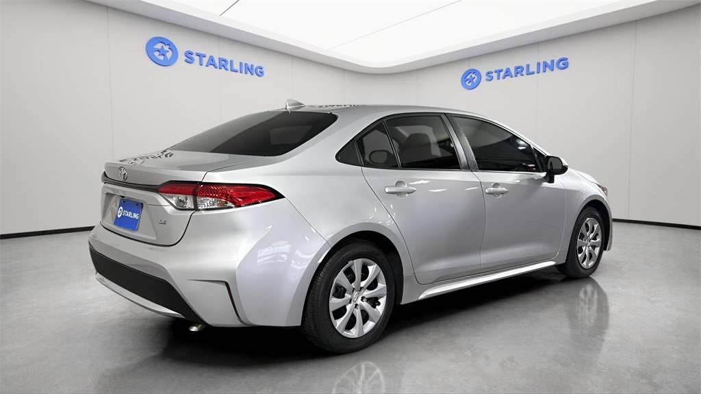 Used 2022 Toyota Corolla LE image 9