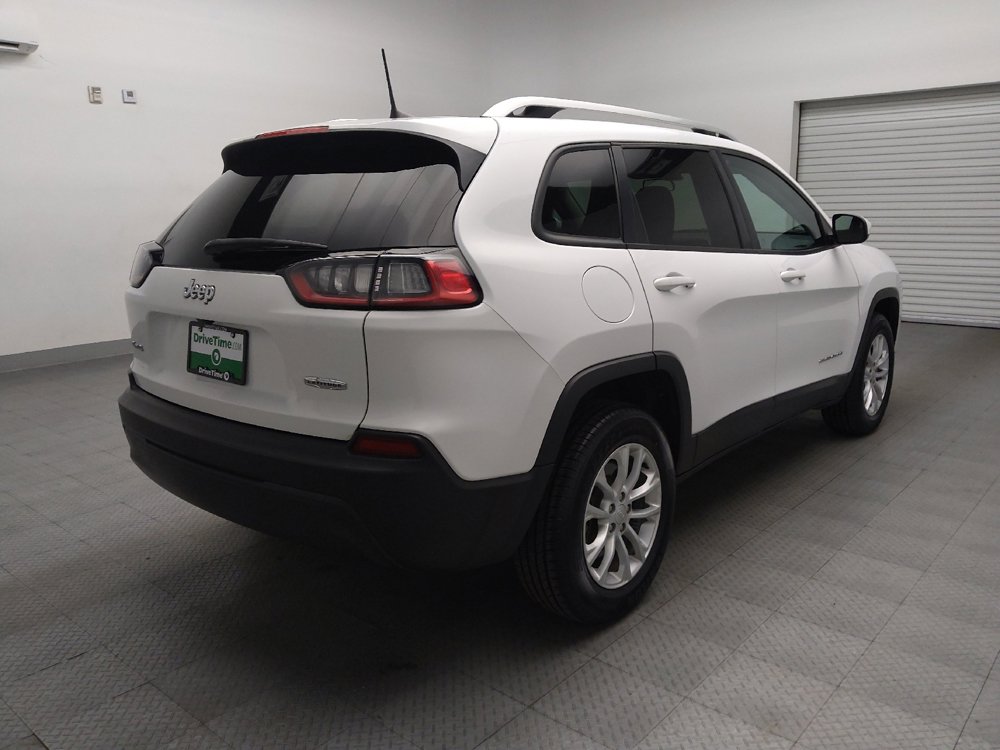 Used 2020 Jeep Cherokee Latitude w/ Cold Weather Group AWD/4WD image 9