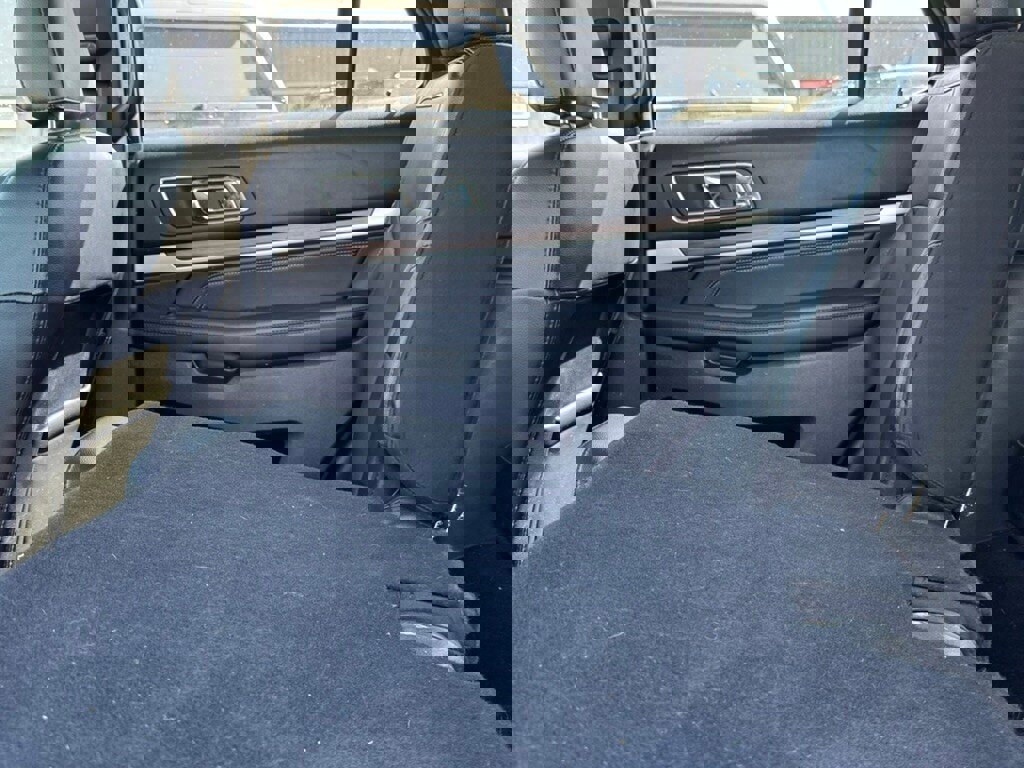 Used 2019 Ford Explorer Limited image 17