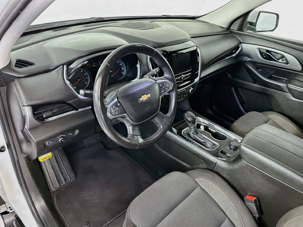 Used 2021 Chevrolet Traverse LT w/ LPO, Cargo Package FWD image 29