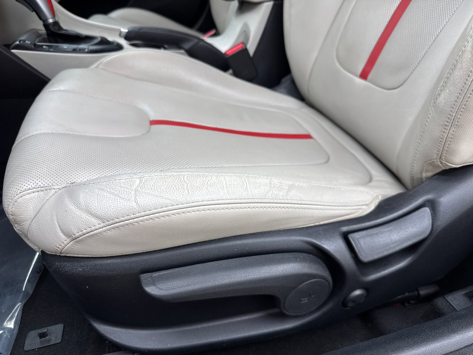 Used 2020 Hyundai Veloster Turbo Ultimate FWD image 36