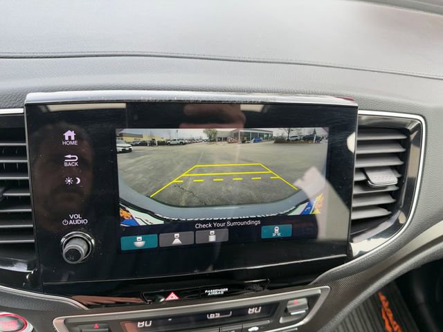 Used 2024 Honda Passport TrailSport image 35