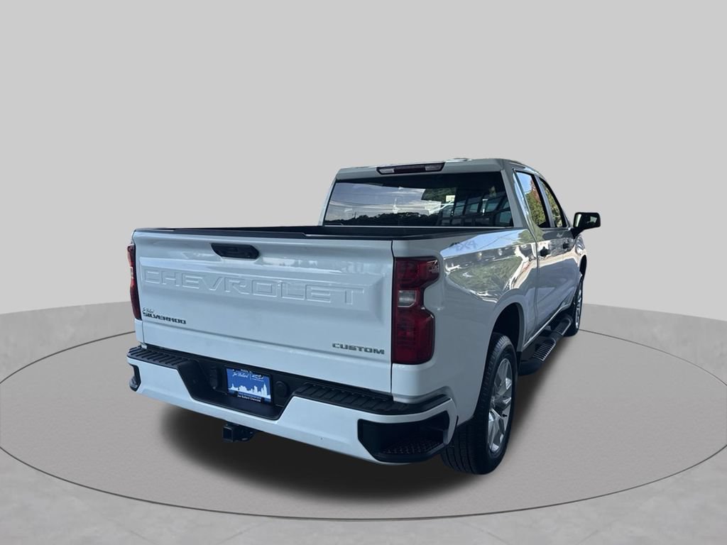 Used 2022 Chevrolet Silverado 1500 Custom AWD/4WD image 9