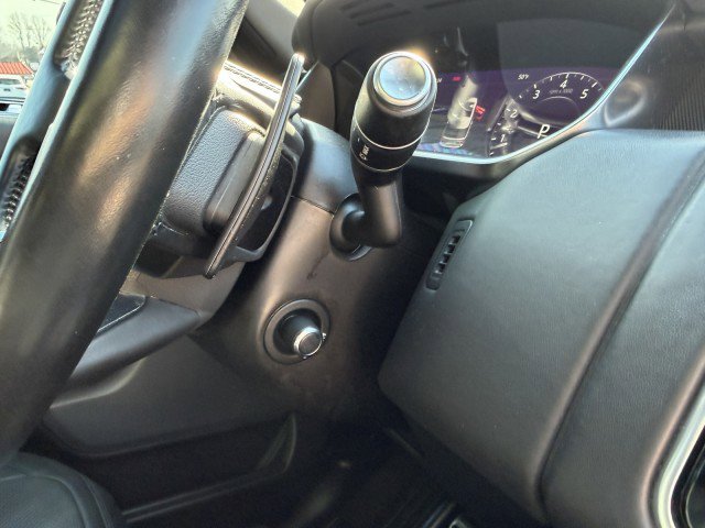 Used 2020 Land Rover Range Rover HSE image 32