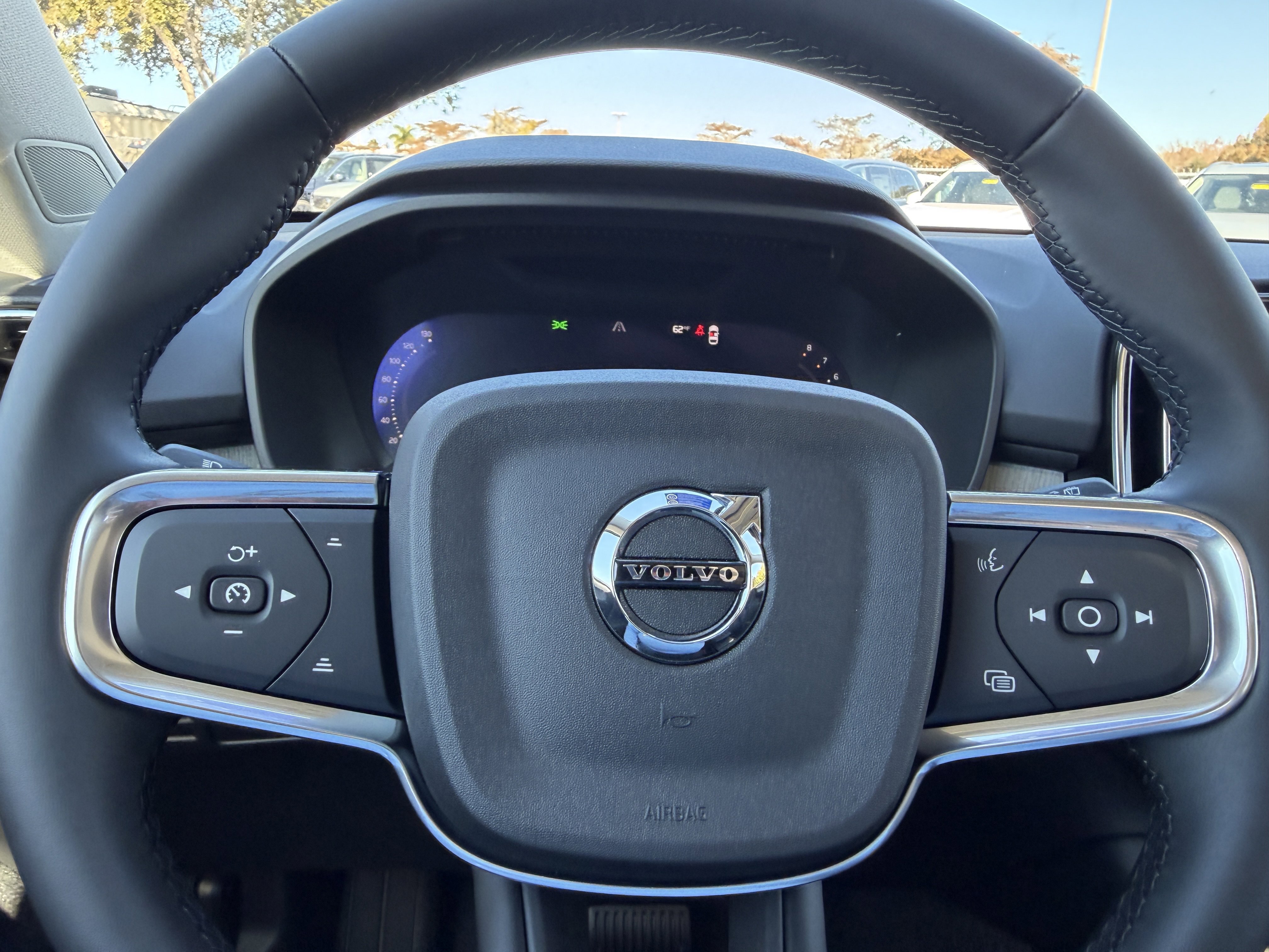 New 2026 Volvo XC40 B5 Core w/ Protection Package image 31