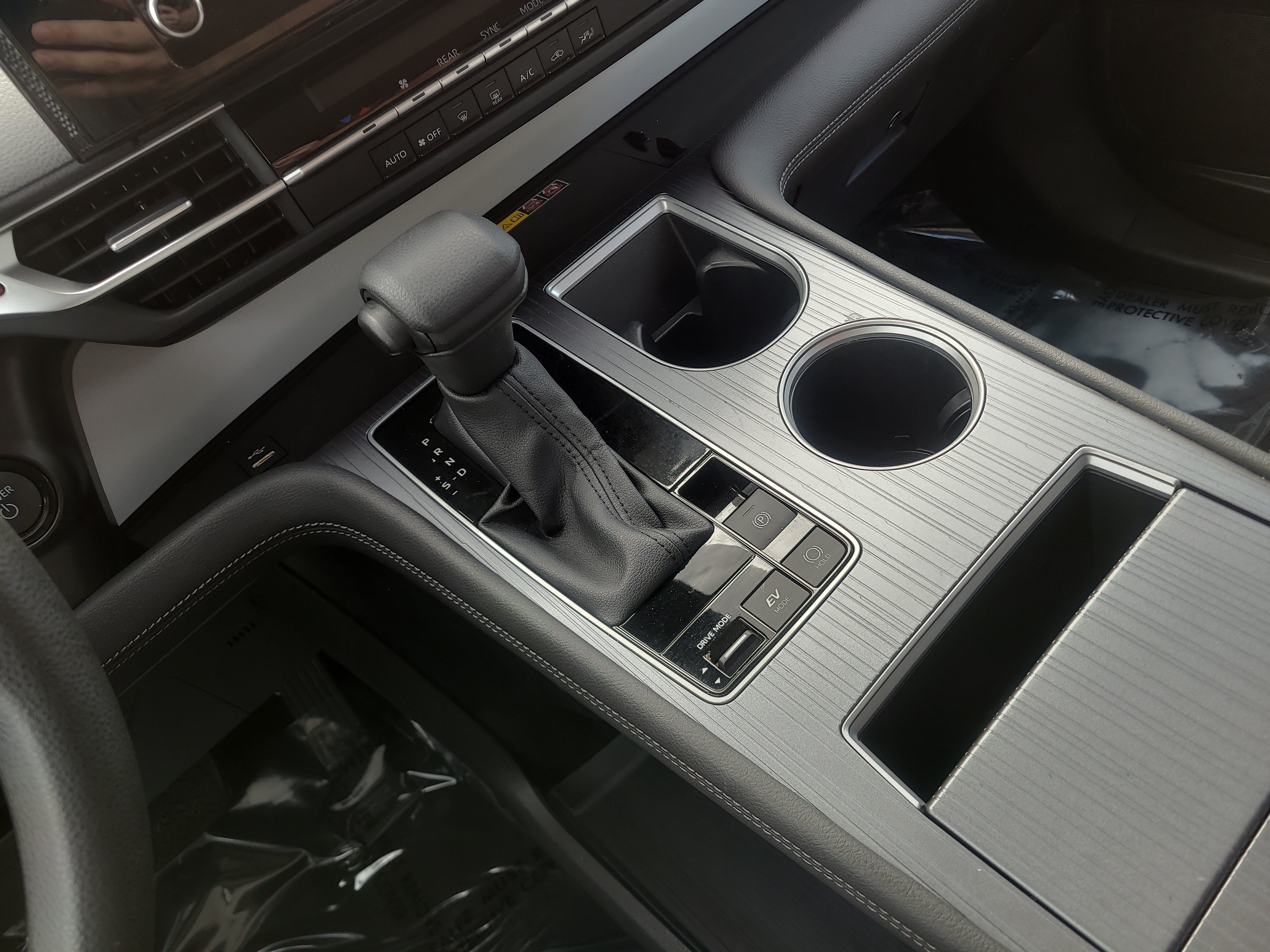 Certified 2025 Toyota Sienna LE FWD image 20