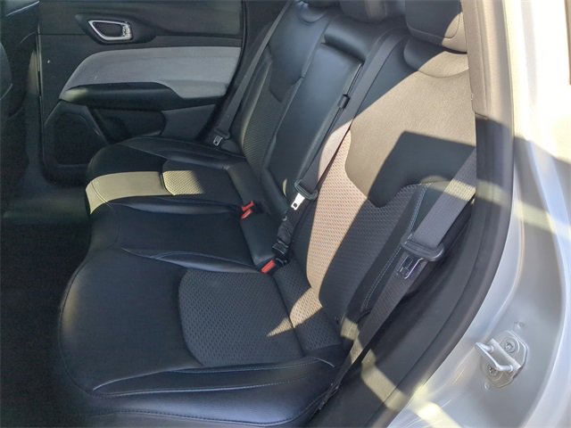 Used 2024 Jeep Compass Latitude image 19