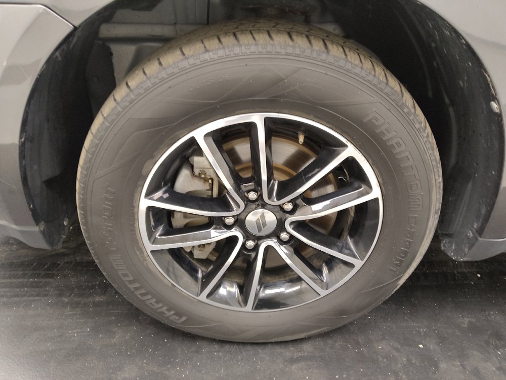 Used 2018 Dodge Journey SXT w/ Blacktop Package FWD image 31