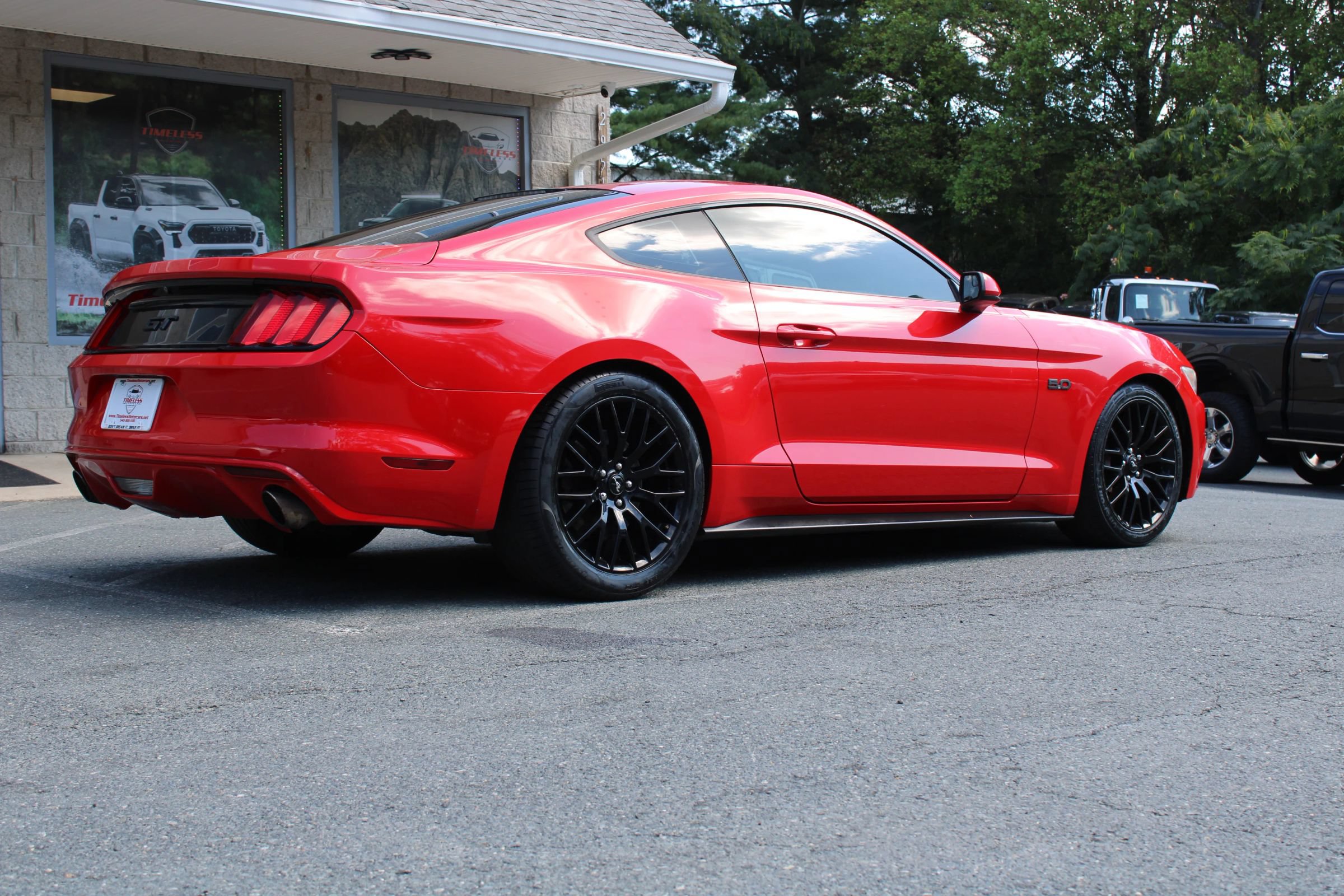 Used 2017 Ford Mustang GT w/ GT Performance Package RWD image 7