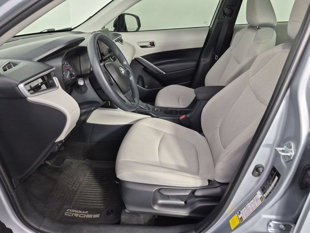 Used 2023 Toyota Corolla Cross L FWD image 17