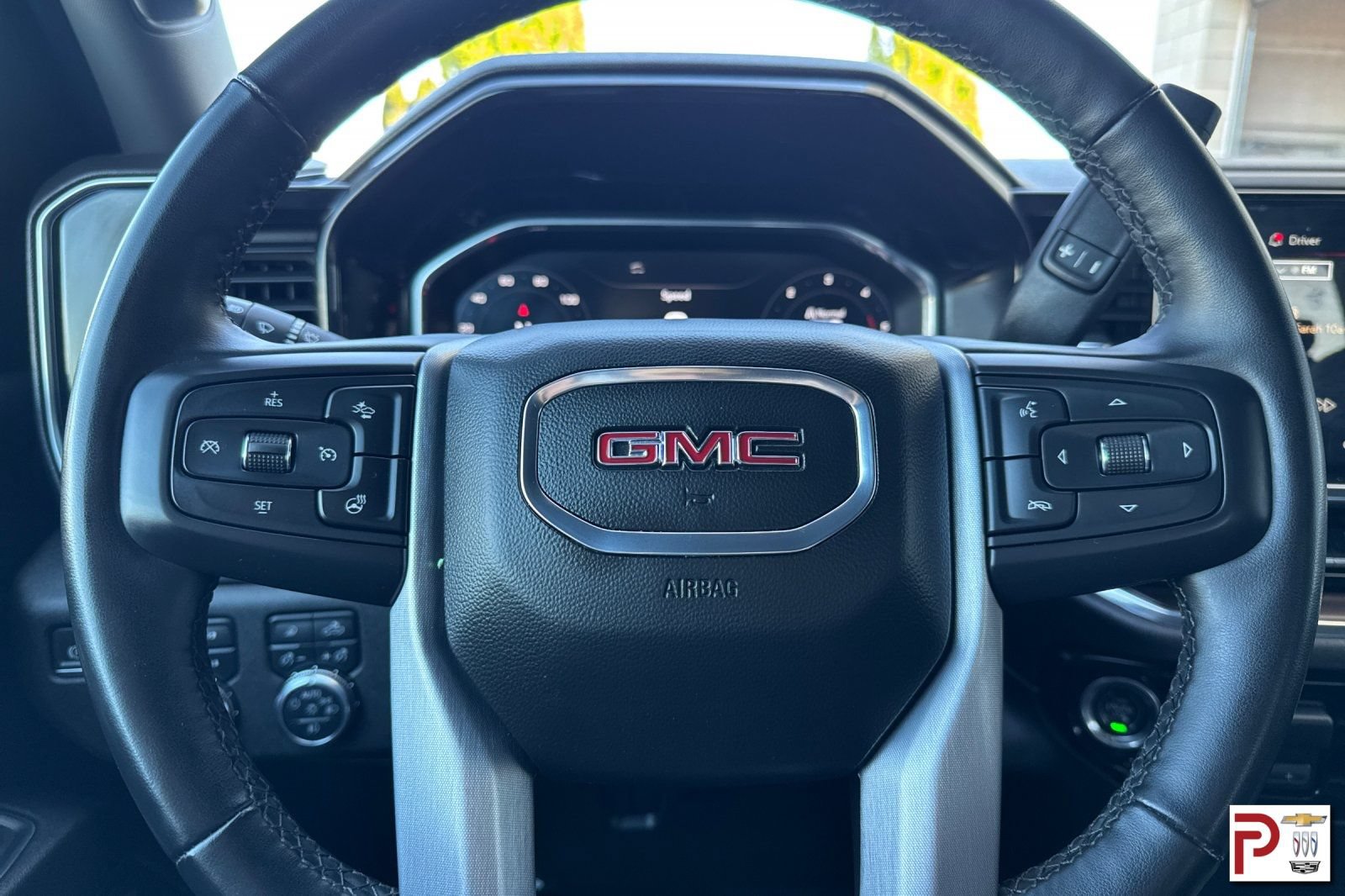 Used 2024 GMC Sierra 3500 SLT w/ SLT Convenience Package AWD/4WD image 27