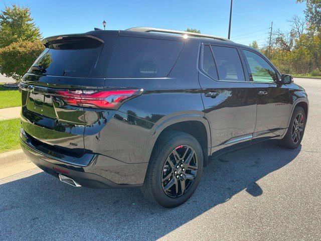 Used 2023 Chevrolet Traverse Premier w/ Redline Edition AWD/4WD image 6
