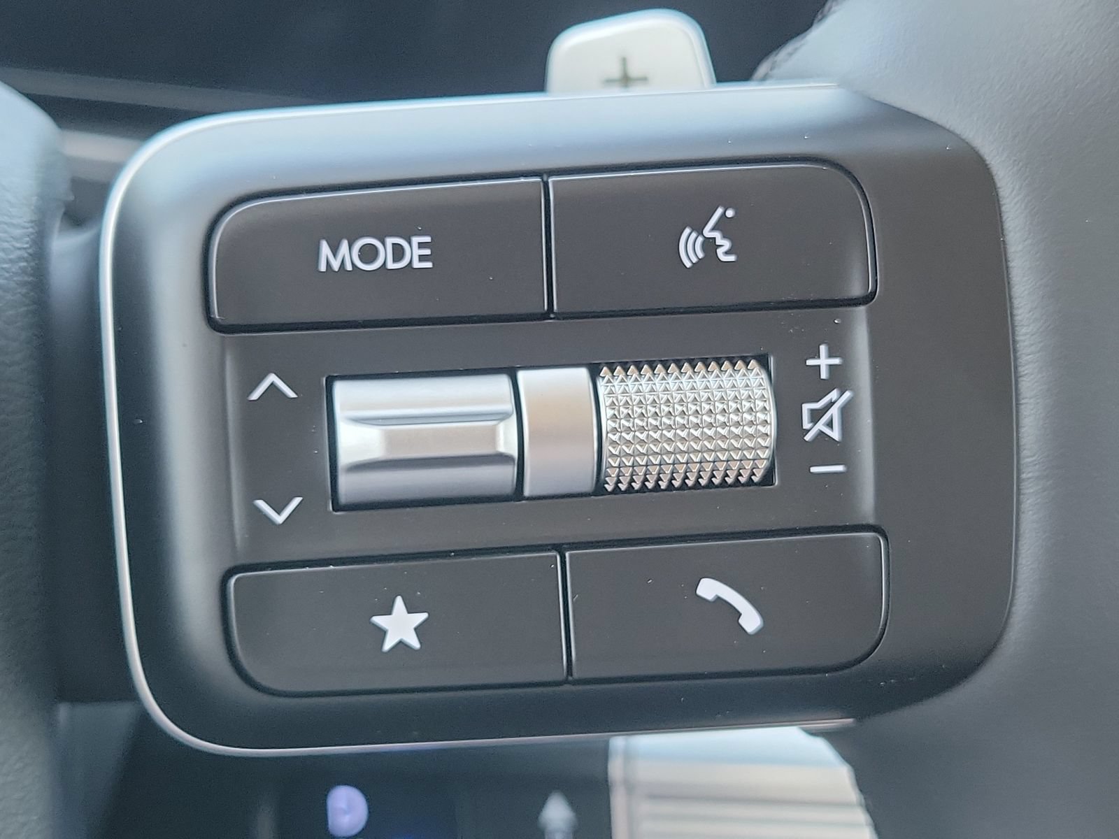 New 2026 Hyundai Santa Fe SEL FWD image 9