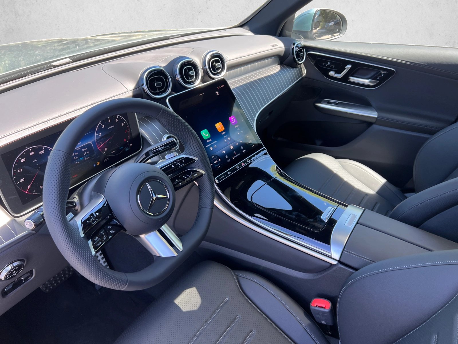 New 2026 Mercedes-Benz GLC 300 4MATIC image 11
