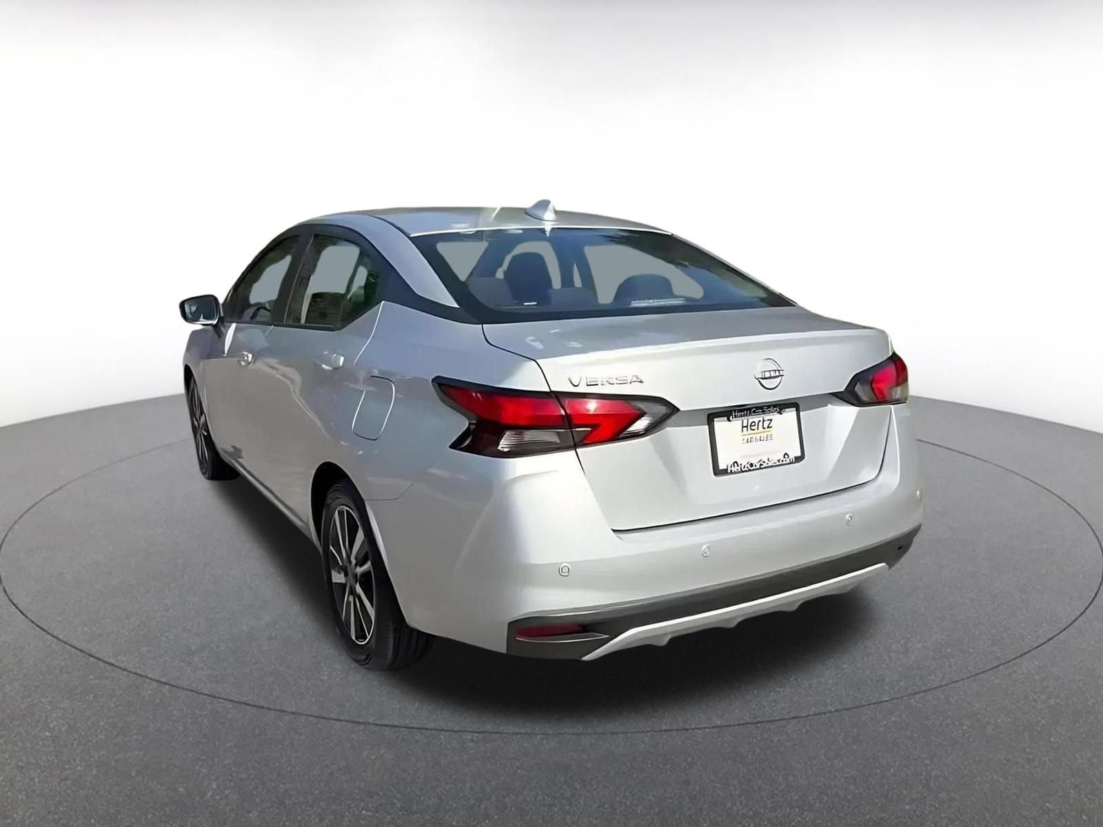 Used 2025 Nissan Versa SV FWD image 11