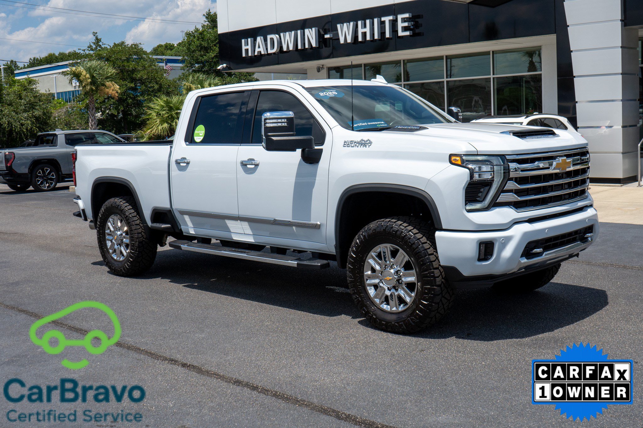 Used 2026 Chevrolet Silverado 2500 High Country w/ Technology Package AWD/4WD image 1