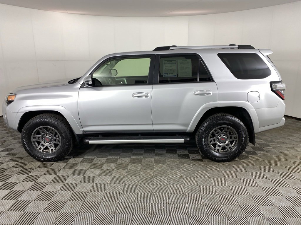 Used 2020 Toyota 4Runner SR5 Premium image 12