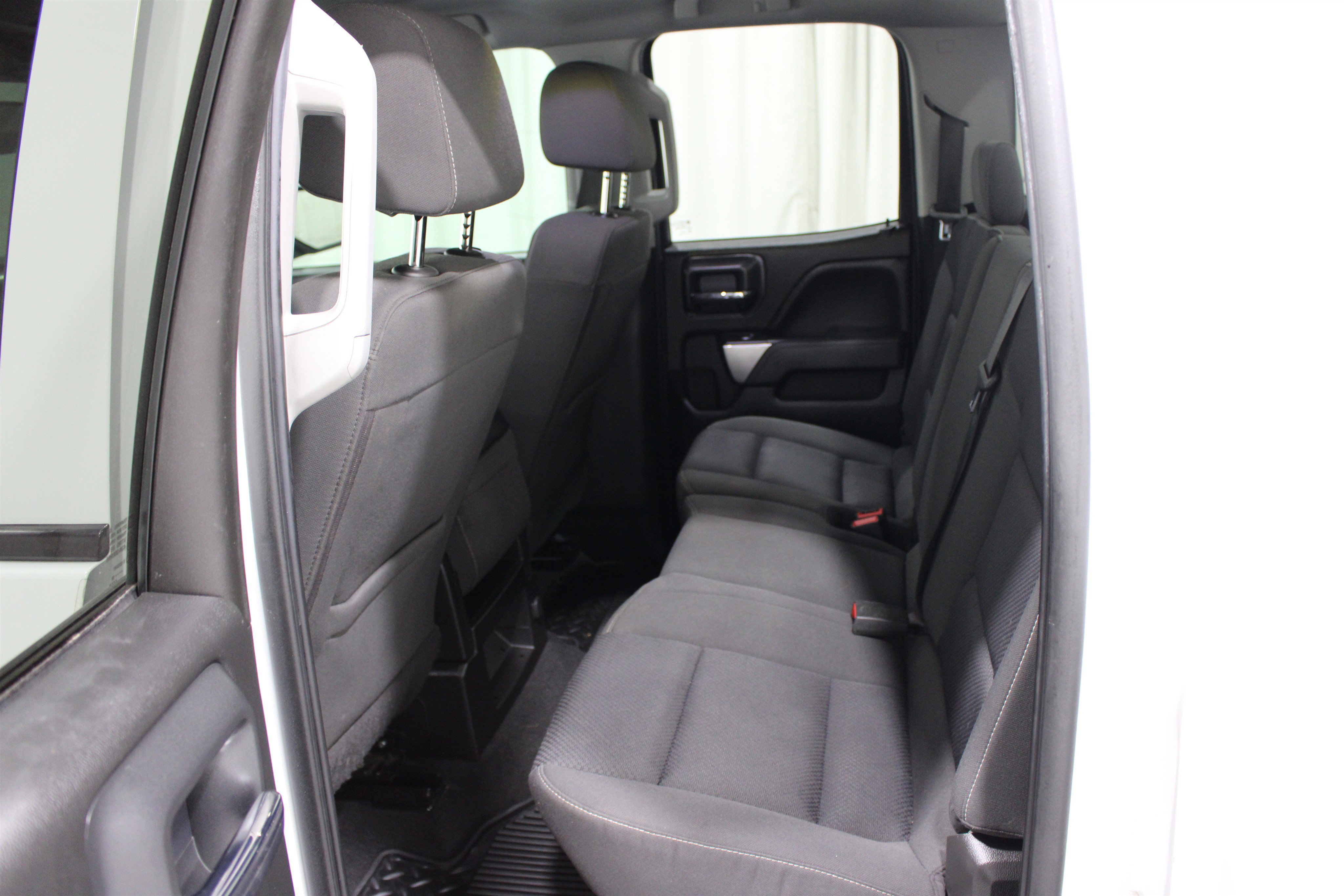 Used 2019 Chevrolet Silverado 1500 LT AWD/4WD image 17