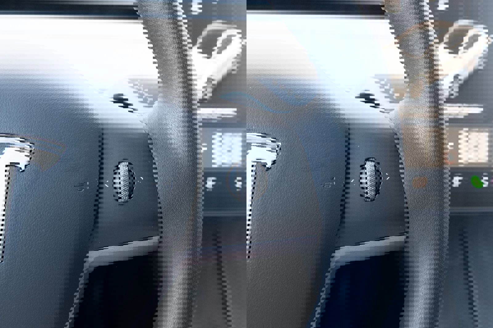 Used 2021 Tesla Model Y Long Range image 3