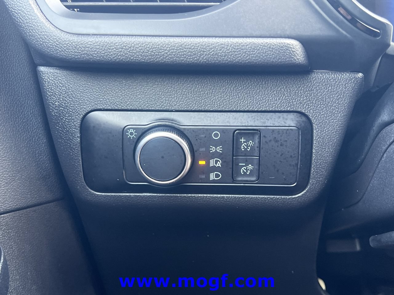 Certified 2025 Ford Escape ST-Line FWD image 15