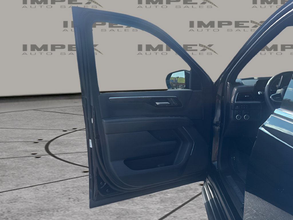 Used 2025 Chevrolet Tahoe LT AWD/4WD image 26